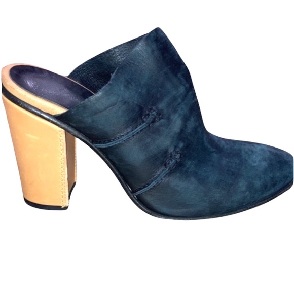 Free People Shoes - Free People Anthropologie Black Washed Leather Boho Stateside Mule Clogs Size 8